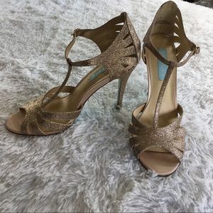 Betsey Johnson | Tee Champagne Glitter Heels